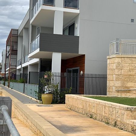 Mariner'S Cove ~ Luxe Waterfront Apartment Mindarie Esterno foto