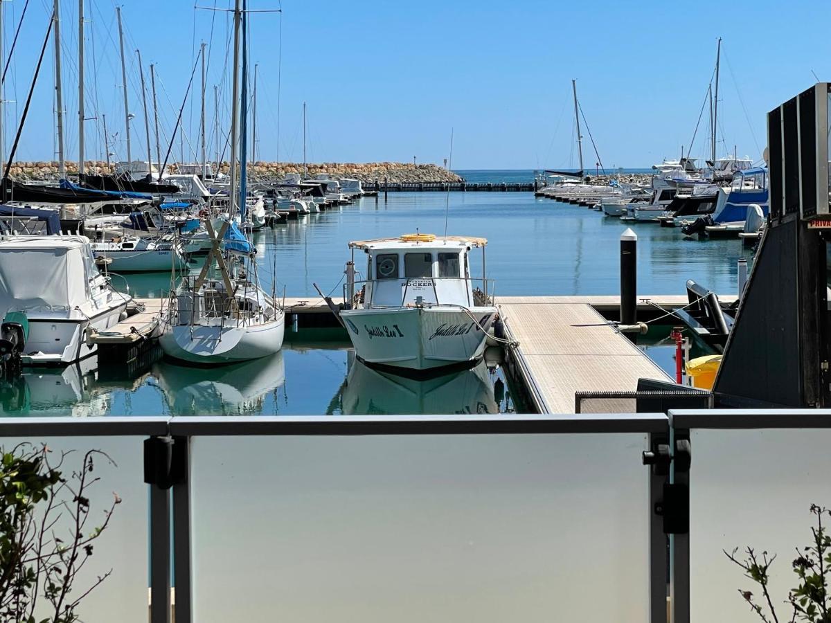 Mariner'S Cove ~ Luxe Waterfront Apartment Mindarie Esterno foto