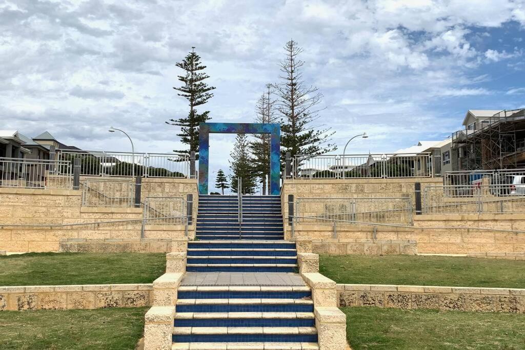 Mariner'S Cove ~ Luxe Waterfront Apartment Mindarie Esterno foto