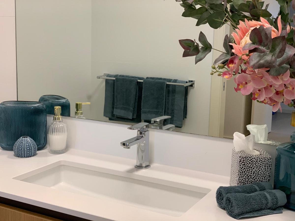Mariner'S Cove ~ Luxe Waterfront Apartment Mindarie Esterno foto