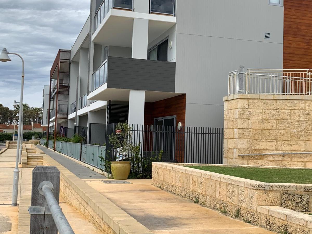 Mariner'S Cove ~ Luxe Waterfront Apartment Mindarie Esterno foto